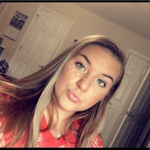 Meet your Posher, Avery